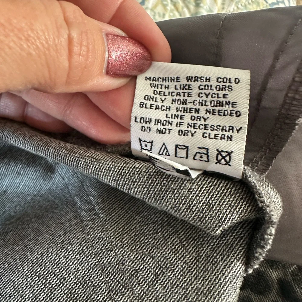 EUC Women's Calvin Klein Black and Gray Leopard Print Pants Size 6 - Picture 5 of 5